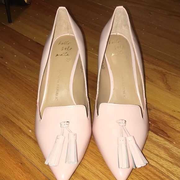 Banana Republic Shoes - Banana republic high heels